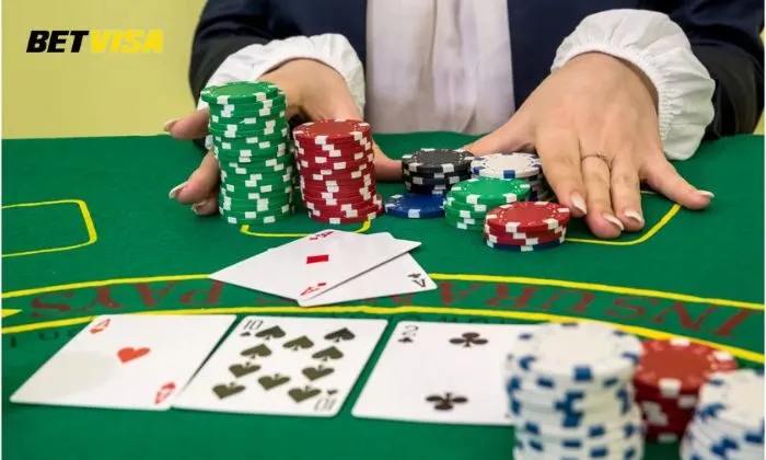 Quy trình rút bài trong trò chơi Baccarat Betvisa